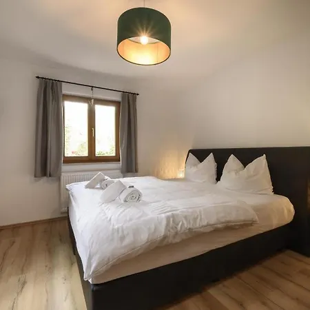 Jägerlodge Am Waldrand In Apartment Grainau