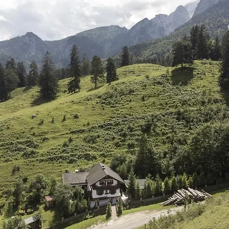 Jaegerlodge Am Waldrand In Apartament *