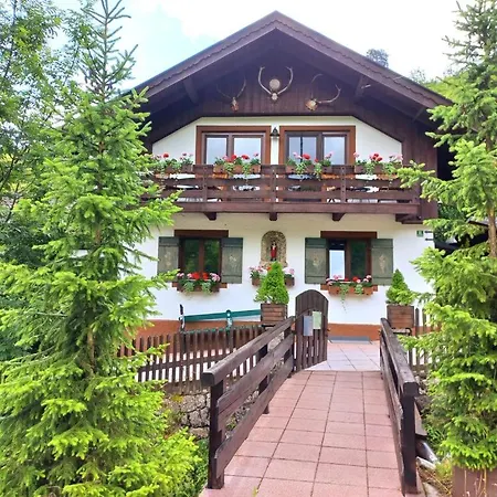 Jaegerlodge Am Waldrand In *